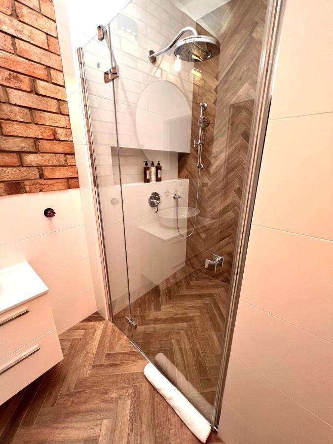 Brick Castle - Apartament Ulrich Вроцлав Екстериор снимка